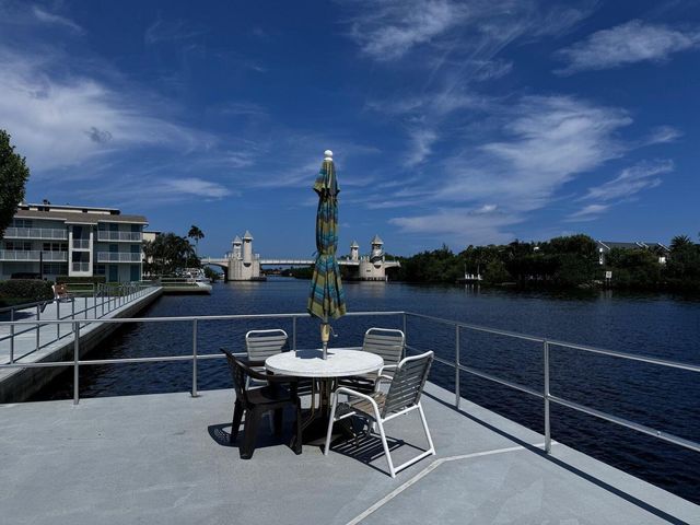680 Horizon W, Boynton Beach, FL 33435