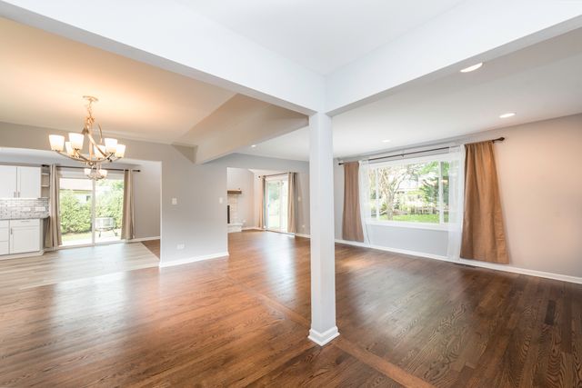 579 Phillips Circle, Antioch, IL 60002