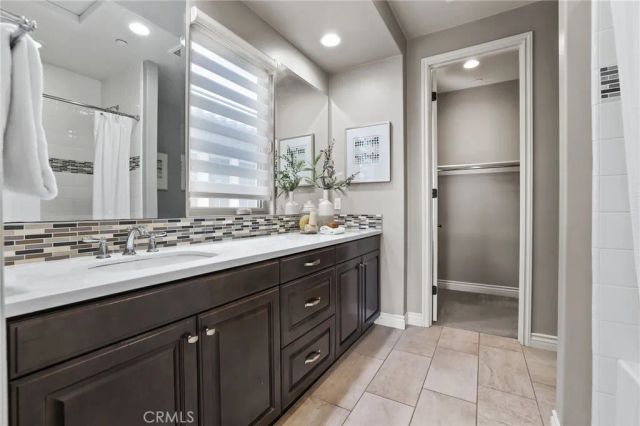 12 Spanish Moss, Irvine, CA 92602