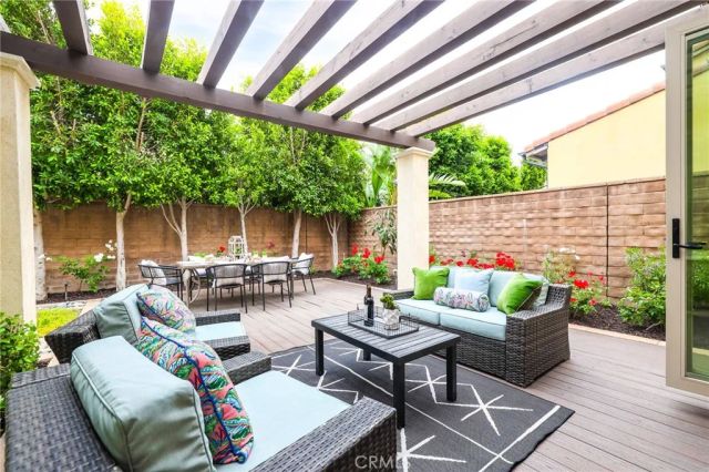 12 Spanish Moss, Irvine, CA 92602