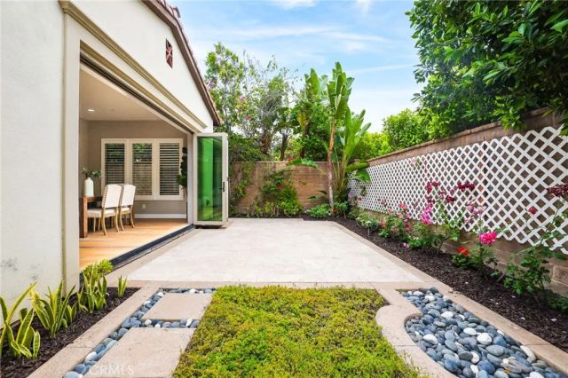 12 Spanish Moss, Irvine, CA 92602