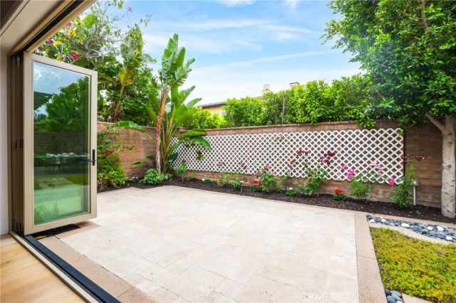 12 Spanish Moss, Irvine, CA 92602