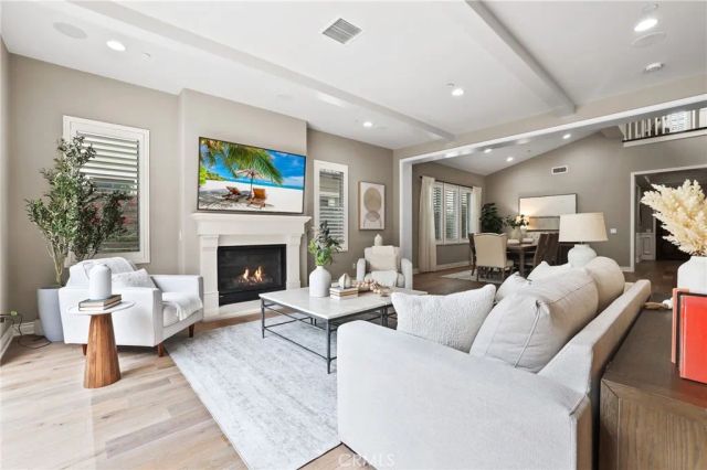 12 Spanish Moss, Irvine, CA 92602