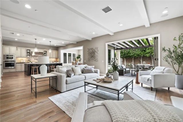 12 Spanish Moss, Irvine, CA 92602