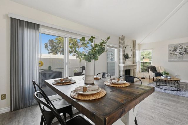 1998 Cambridge Ct, Vista, CA 92081