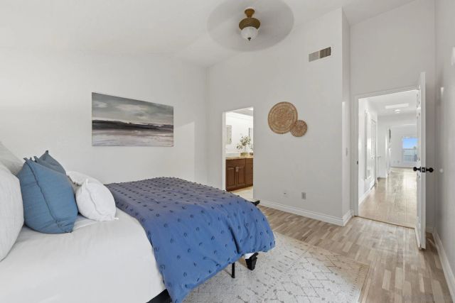 1998 Cambridge Ct, Vista, CA 92081