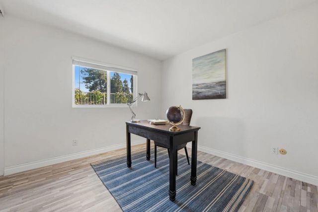 1998 Cambridge Ct, Vista, CA 92081