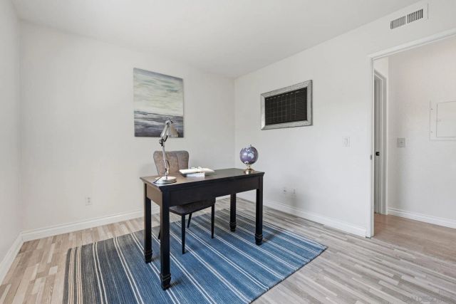 1998 Cambridge Ct, Vista, CA 92081