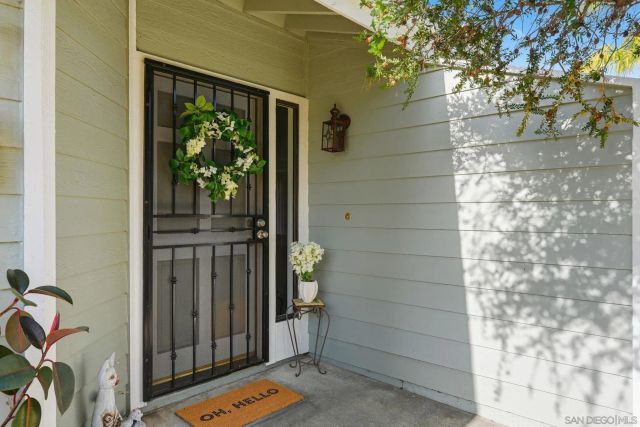 1998 Cambridge Ct, Vista, CA 92081