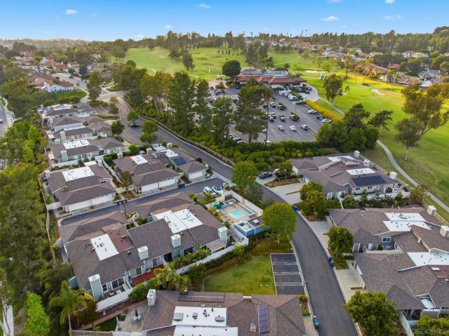 1998 Cambridge Ct, Vista, CA 92081