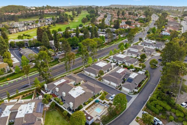 1998 Cambridge Ct, Vista, CA 92081