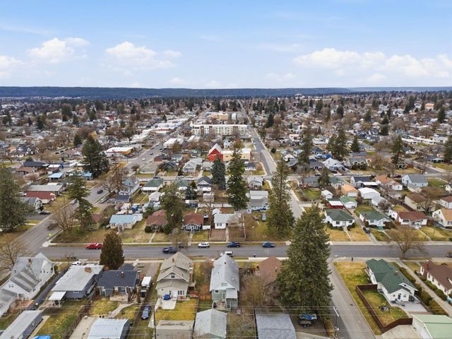 3919 N Washington St, Spokane, WA 99205