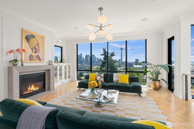 362 Ward Street, Seattle, WA 98109