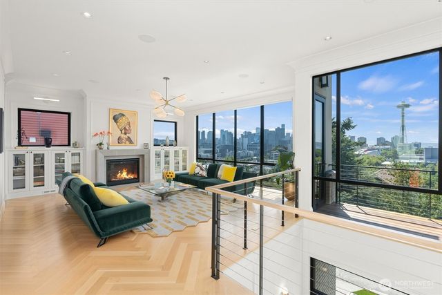 362 Ward Street, Seattle, WA 98109