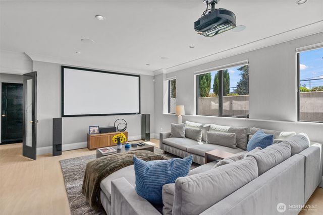 362 Ward Street, Seattle, WA 98109