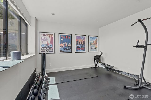 362 Ward Street, Seattle, WA 98109