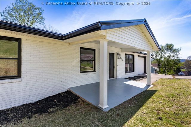 5216 Bethany Drive, Cross Lanes, WV 25313