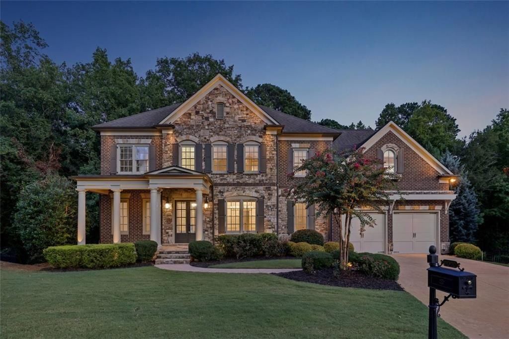 1070 Stonegrove Lane, Roswell, GA 30075