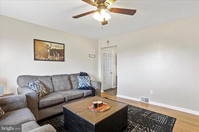 4402 SHATZER ST, Chambersburg, PA 17202