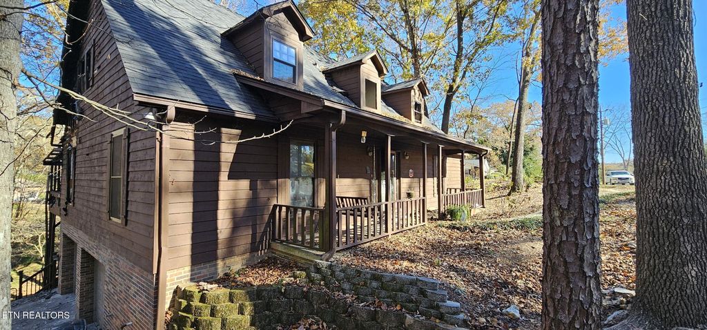 1512 Brentwood Drive, Athens, TN 37303