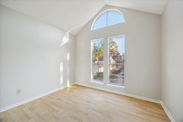 3317 Golden Trails Drive 802, Kingwood, TX 77345