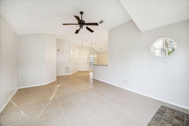 3317 Golden Trails Drive 802, Kingwood, TX 77345