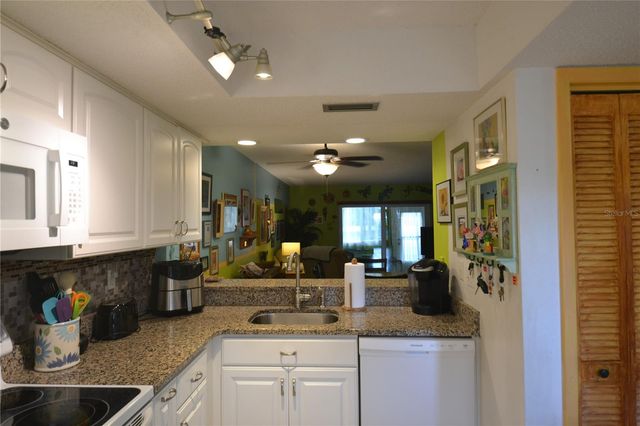 126 CARYL WAY, Oldsmar, FL 34677