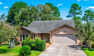111 Laurelwood Ln., Conway, SC 29526