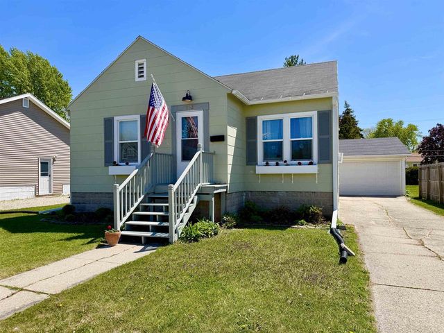 252 E SCOTT STREET, Fond Du Lac, WI 54935