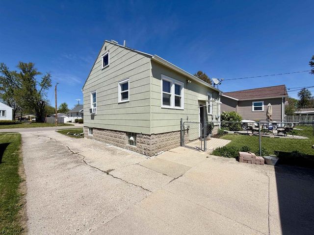 252 E SCOTT STREET, Fond Du Lac, WI 54935