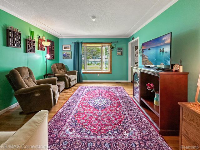 21 Edison Avenue, Ypsilanti Charter Township, MI 48197