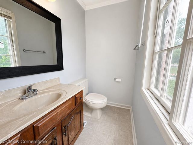 21 Edison Avenue, Ypsilanti Charter Township, MI 48197