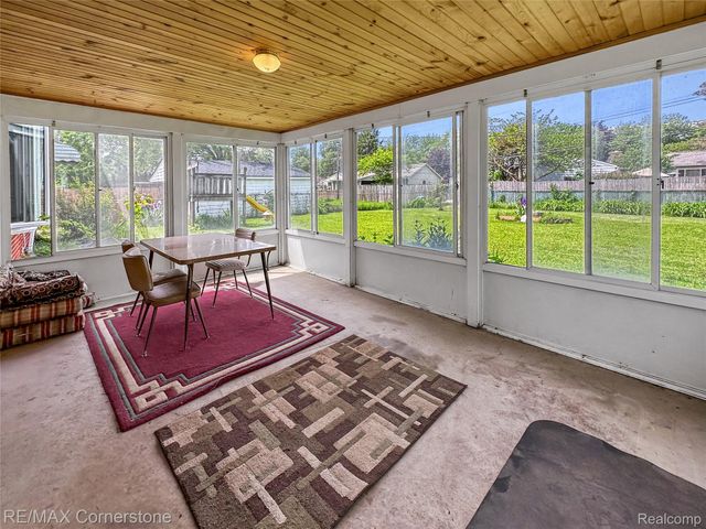 21 Edison Avenue, Ypsilanti Charter Township, MI 48197