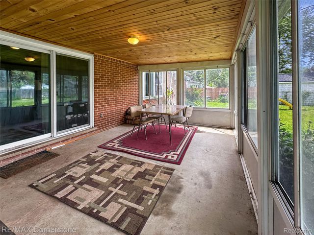 21 Edison Avenue, Ypsilanti Charter Township, MI 48197