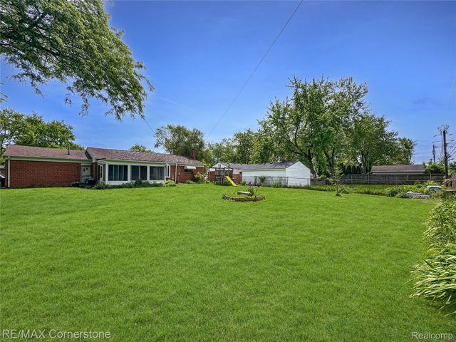 21 Edison Avenue, Ypsilanti Charter Township, MI 48197