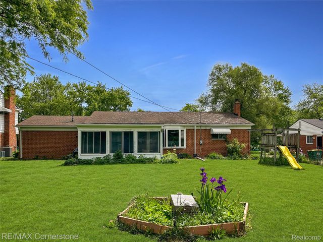 21 Edison Avenue, Ypsilanti Charter Township, MI 48197