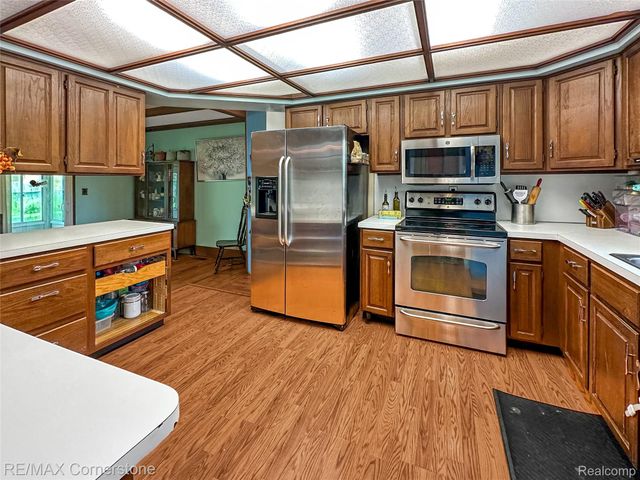 21 Edison Avenue, Ypsilanti Charter Township, MI 48197