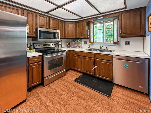21 Edison Avenue, Ypsilanti Charter Township, MI 48197
