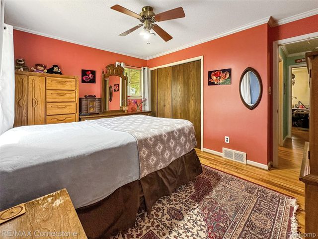 21 Edison Avenue, Ypsilanti Charter Township, MI 48197