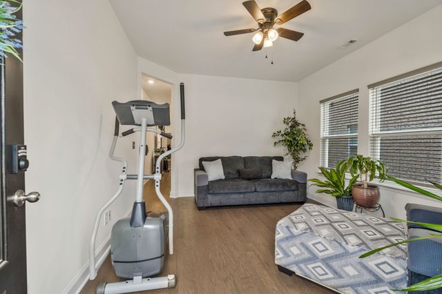 2326 Laurelstone Dr, Murfreesboro, TN 37130