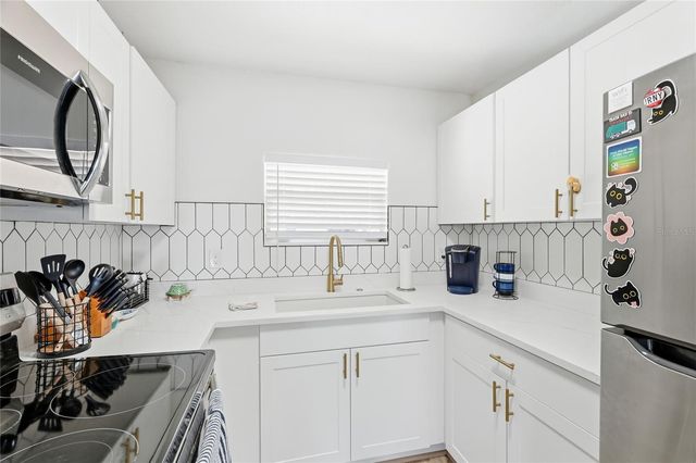 3011 6TH STREET, Sarasota, FL 34237