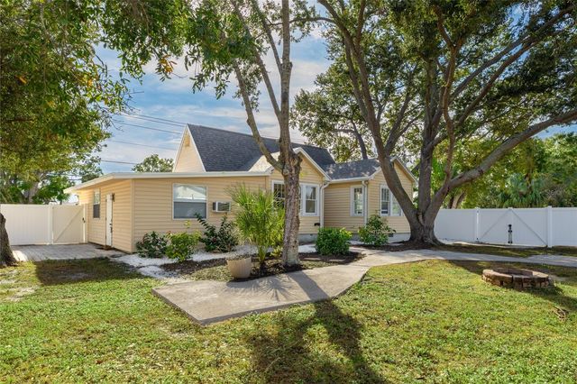3011 6TH STREET, Sarasota, FL 34237