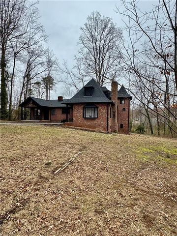 2381 Bethabara Road, Winston-salem, NC 27106