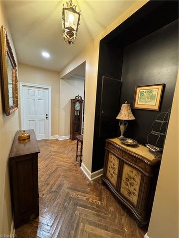 2381 Bethabara Road, Winston-salem, NC 27106