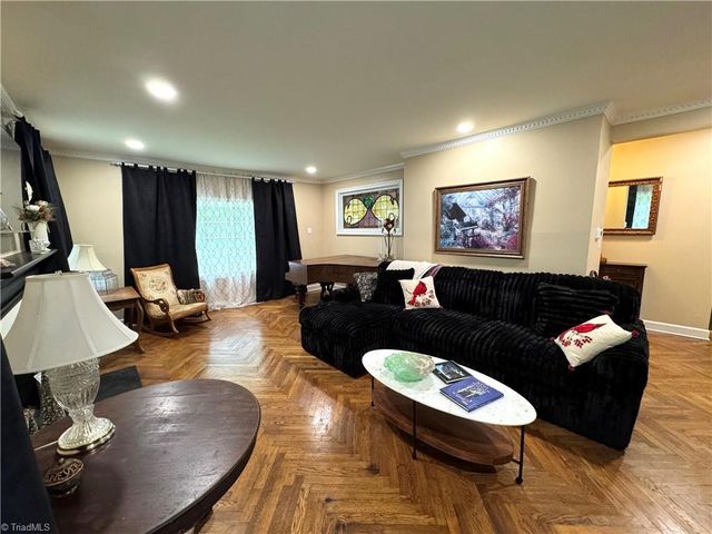 2381 Bethabara Road, Winston-salem, NC 27106