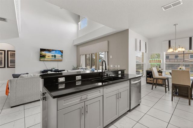 163 HIGHGATE PARK BOULEVARD, Davenport, FL 33897