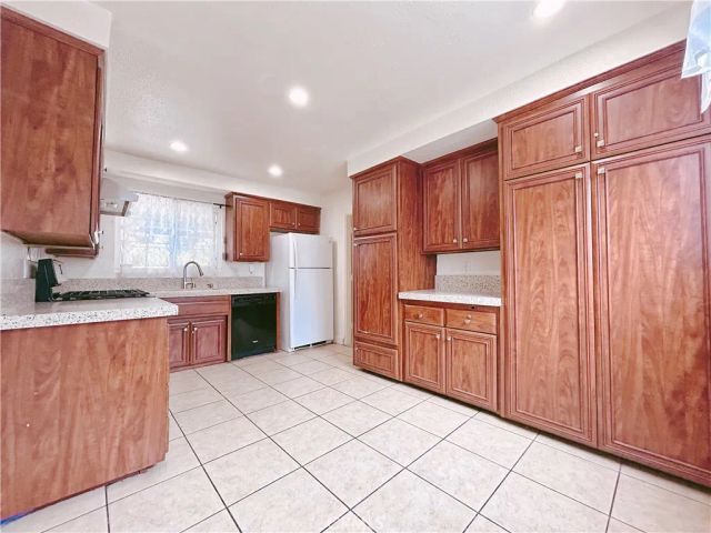942 Barbara Ln, Pomona, CA 91767