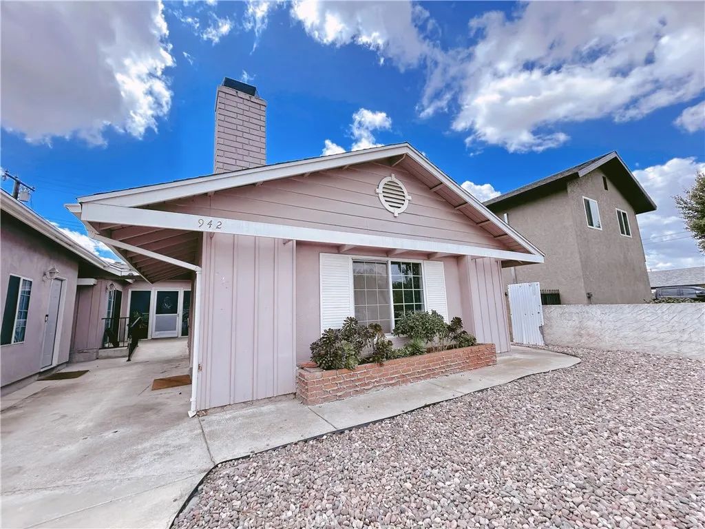 942 Barbara Ln, Pomona, CA 91767