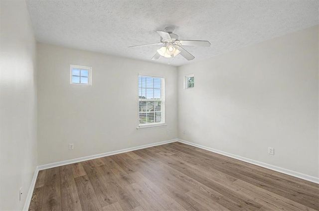 980 Windcroft Circle NW, Acworth, GA 30101