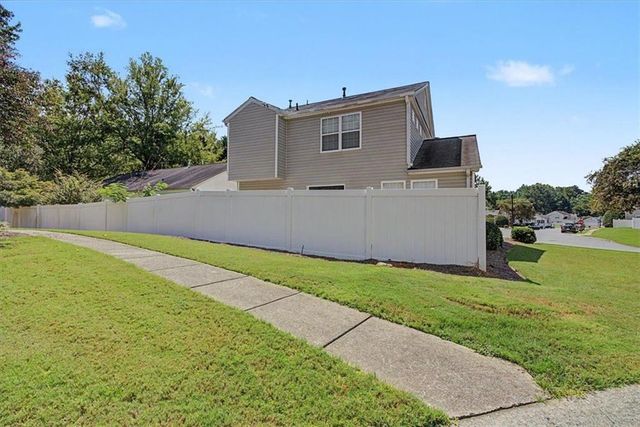980 Windcroft Circle NW, Acworth, GA 30101